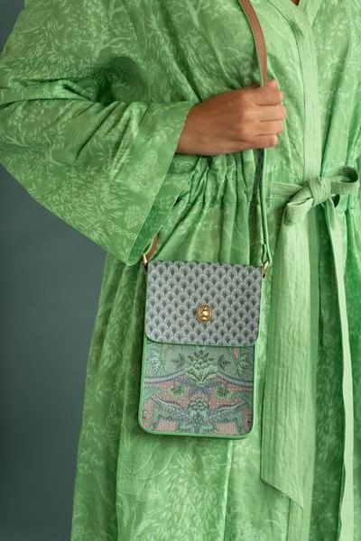 (image for) Telefontasche Kyoto Festival Grün | Pip Studio Sale-3431